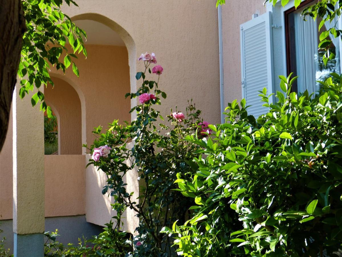 Apartmani Milena Barbat na Rabu Exteriör bild