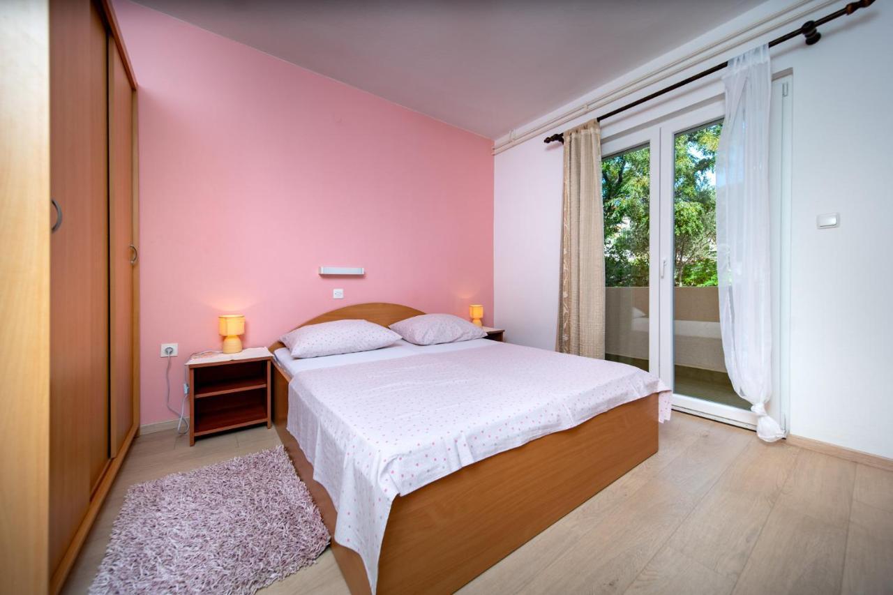 Apartmani Milena Barbat na Rabu Exteriör bild