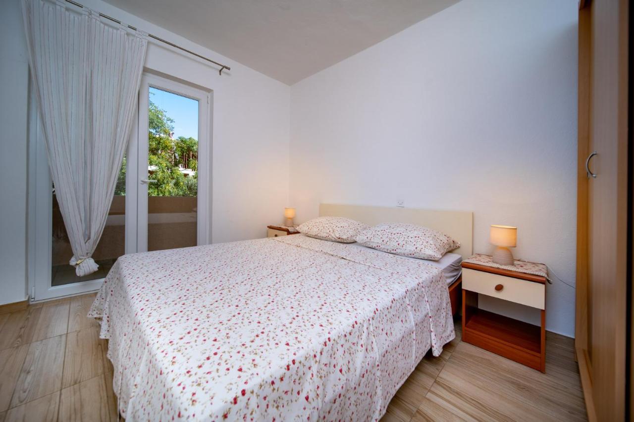 Apartmani Milena Barbat na Rabu Exteriör bild